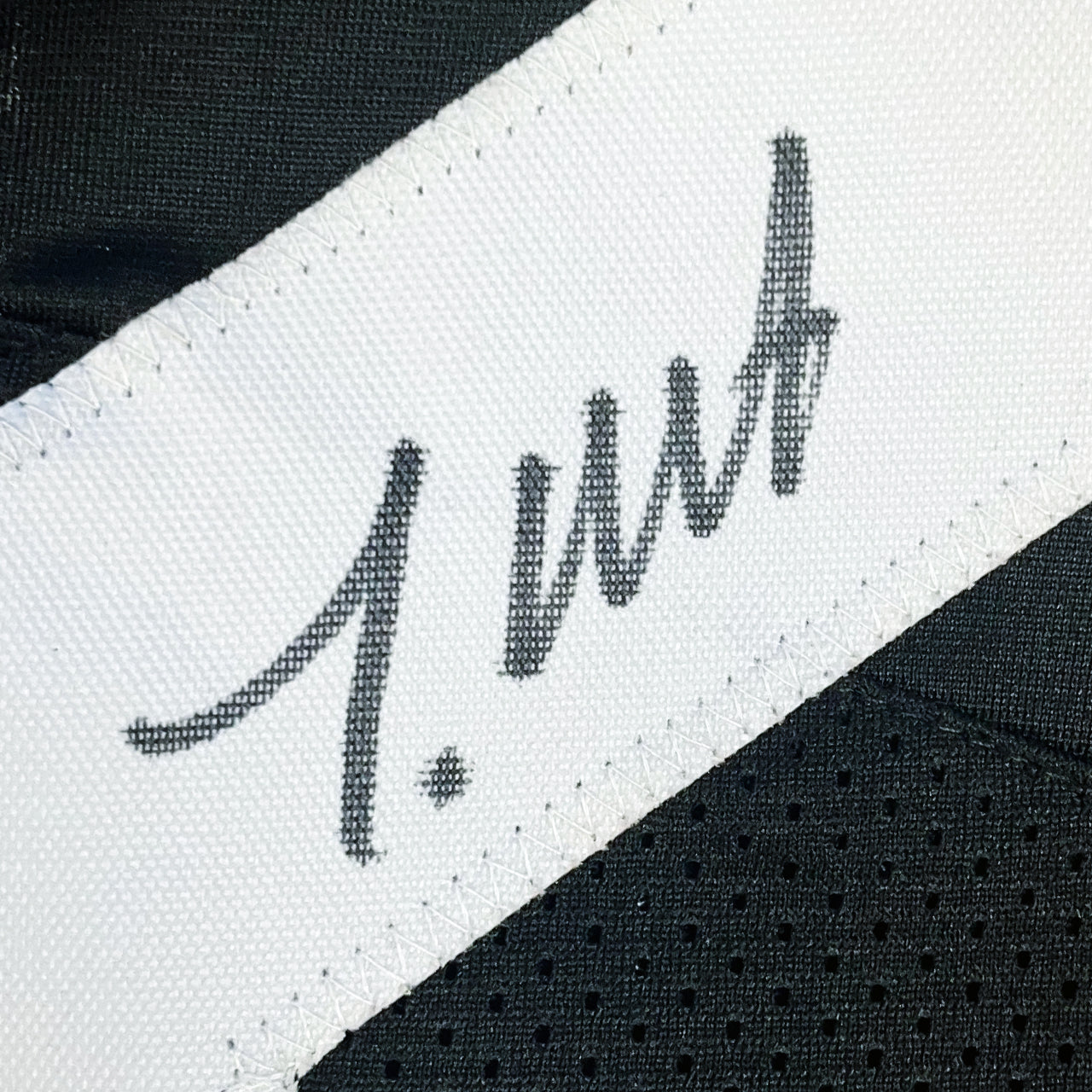 Travis Hunter Signed Jersey - The Real Autograph