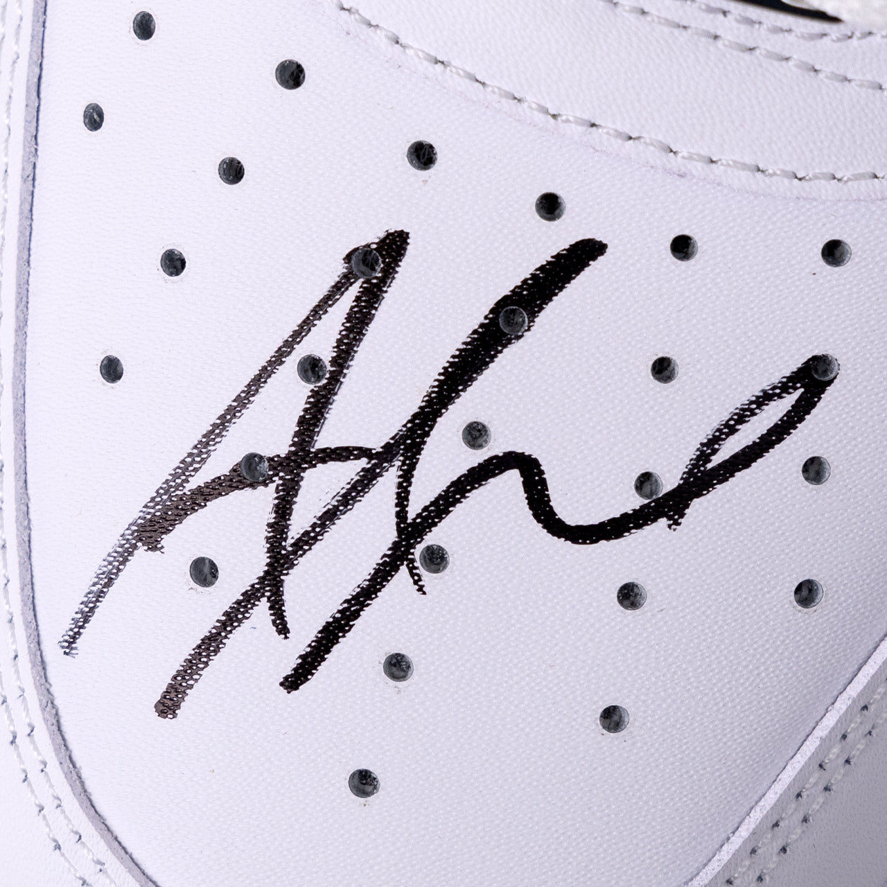 Amar'e Stoudemire Signed Nike Shoe