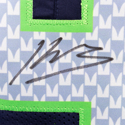 Kenneth Walker III Signed Jersey