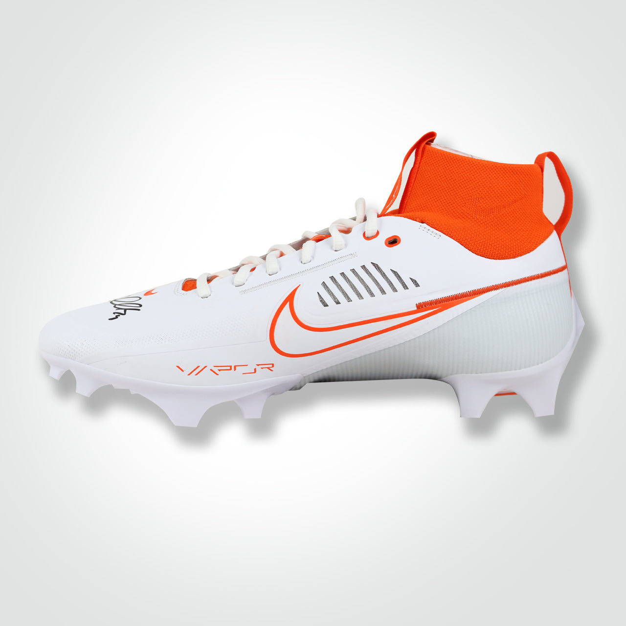 Nick Chubb Signed Nike Cleat